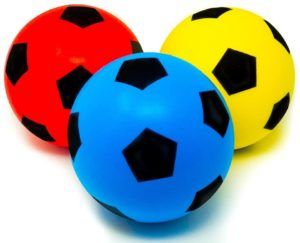 Un ballon de foot en mousse dans un comparatif 