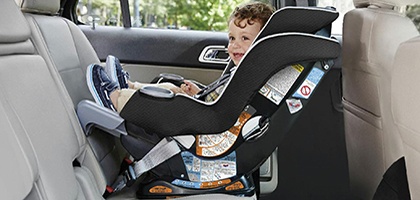 Coussin de ceinture de sécurité de voiture Triangle de sécurité coussin de  protection réglable universel pour enfants - Cdiscount Auto