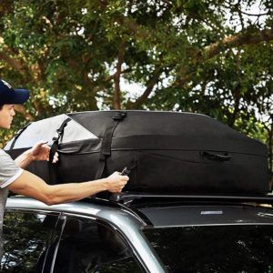 Équipez-vous d'un coffre de toit souple à moins de 80 € pour transporter  vos affaires vers votre lieu de vacances