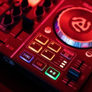 Les meilleures critiques de 💯 Auna Pro Tables De Mixage DJ Kemistry 3 B  Console De Mixage 4 Pistes ❤️